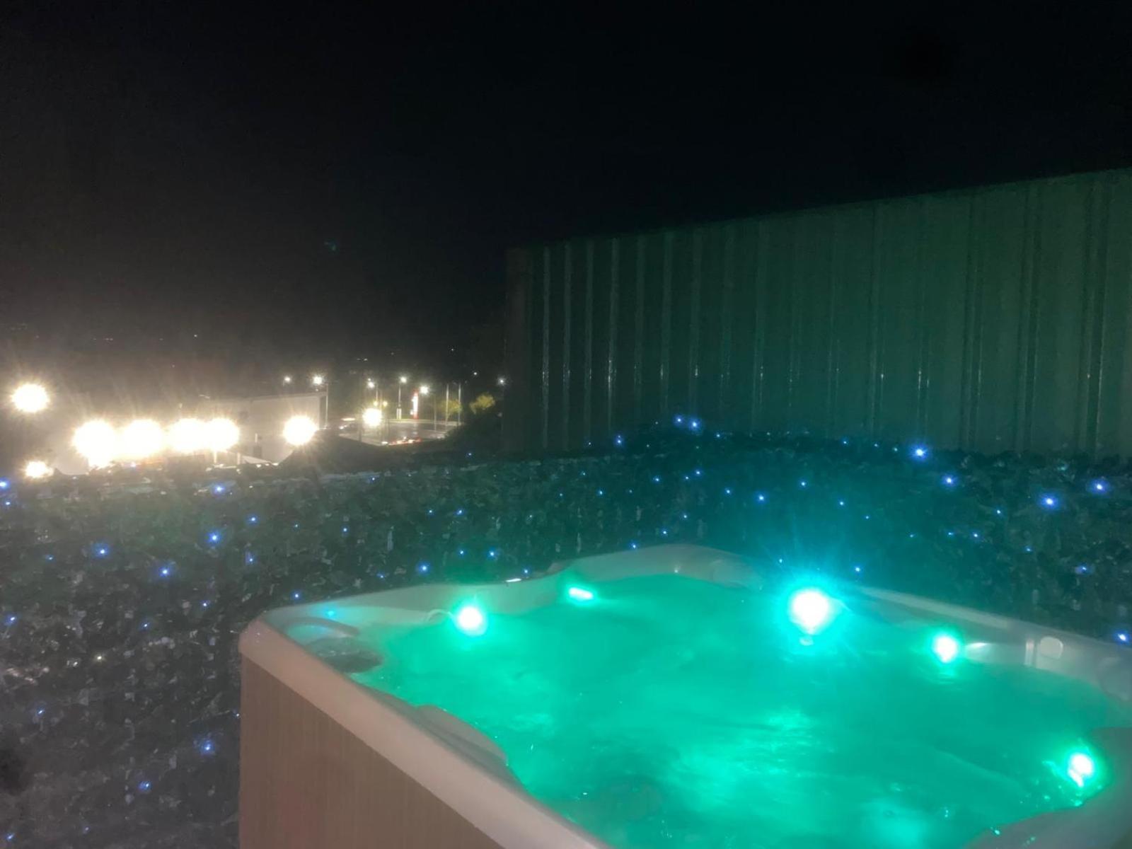شقة Arch Pod & Hot Tub كارندوناه المظهر الخارجي الصورة