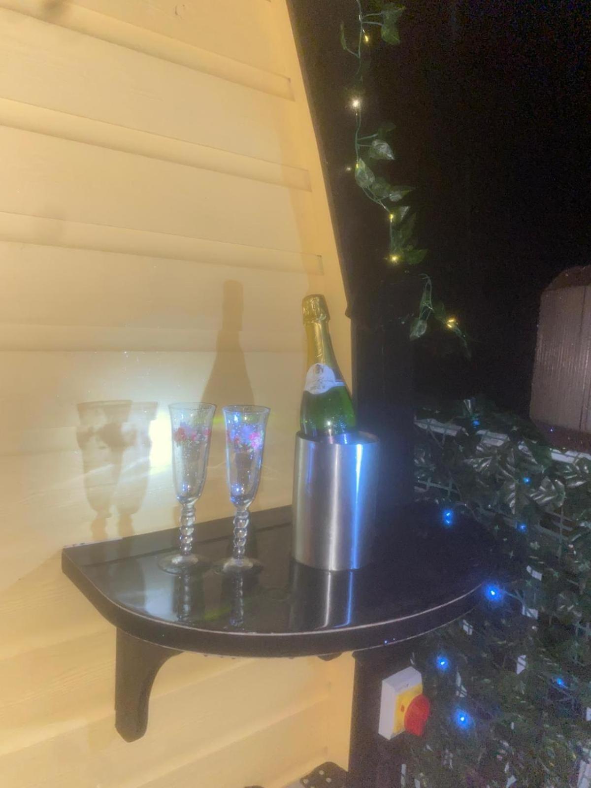 شقة Arch Pod & Hot Tub كارندوناه المظهر الخارجي الصورة